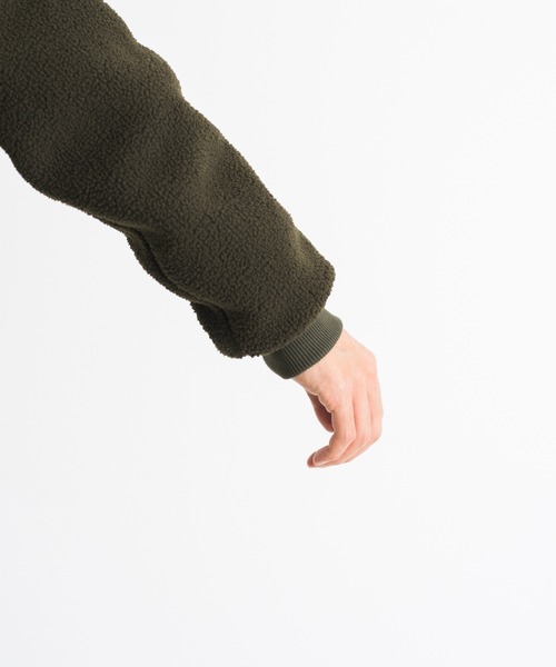 And A（アンドエー）の「GRAMICCI グラミチ / BOA FLEECE PULLOVER ボアフリースプルオーバースウェット トレーナー（セットアップ） / GUJK-21F073（スウェット・メンズ・ナチュラル/ベージュ/ブラック/オリーブ・X-LARGE/MEDIUM/LARGE/SMALL）」の10枚目の写真