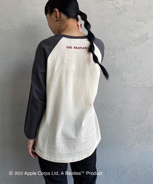 The Beatles（ザビートルズ）の「【WEB限定】[THE BEATLES/ザ ビートルズ] アルバムグラフィックプリント ラグランスリーブTシャツ（Tシャツ/カットソー・レディース・チャコールグレー/オフホワイト・M/L/XL）」の8枚目の写真