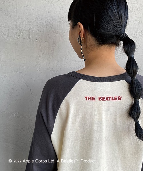 The Beatles（ザビートルズ）の「【WEB限定】[THE BEATLES/ザ ビートルズ] アルバムグラフィックプリント ラグランスリーブTシャツ（Tシャツ/カットソー・レディース・チャコールグレー/オフホワイト・M/L/XL）」の9枚目の写真