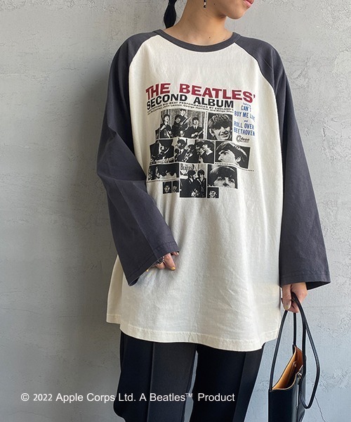 The Beatles（ザビートルズ）の「【WEB限定】[THE BEATLES/ザ ビートルズ] アルバムグラフィックプリント ラグランスリーブTシャツ（Tシャツ/カットソー・レディース・チャコールグレー/オフホワイト・M/L/XL）」の13枚目の写真
