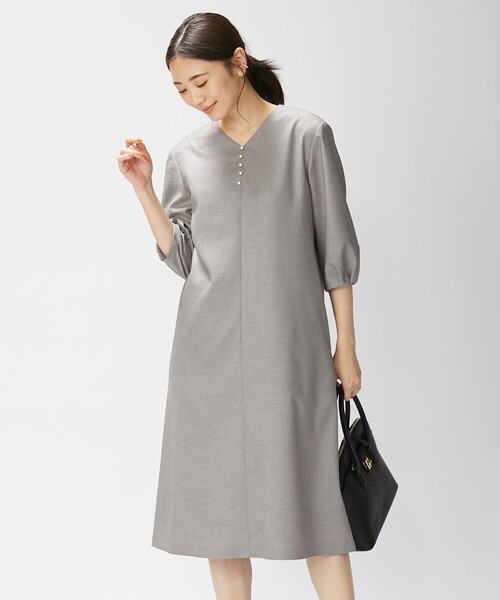 J.PRESS(ジェイプレス)の「【洗える】OXIJEWELストレッチ ワンピース(ワンピース・レディース・ライトグレー系/黄土色系/ネイビー系・T13/T15)」の2枚目の写真