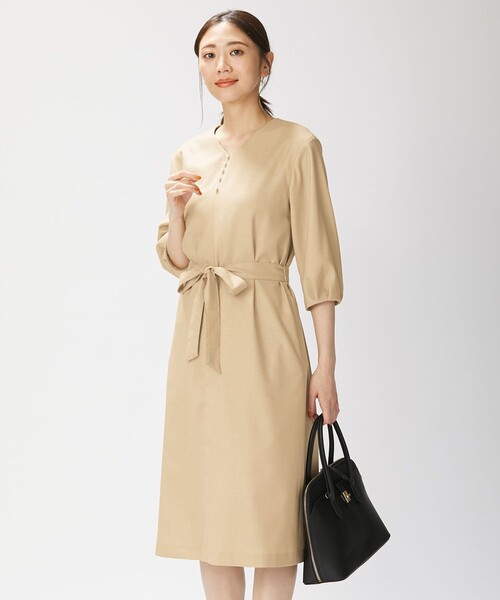 J.PRESS(ジェイプレス)の「【洗える】OXIJEWELストレッチ ワンピース(ワンピース・レディース・ライトグレー系/黄土色系/ネイビー系・T13/T15)」の1枚目の写真