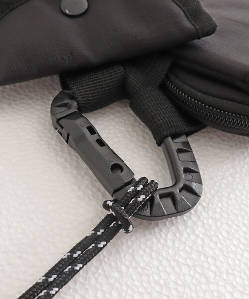GLOSTER（グロスター）の「【GLOSTER/グロスター】コーデュラリップ マルチポシェット ネックポーチ（ショルダーバッグ・メンズ・ブラック/ライトグレー・FREE）」の13枚目の写真