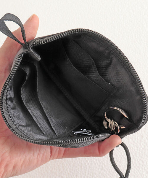 GLOSTER（グロスター）の「【GLOSTER/グロスター】コーデュラリップ マルチポシェット ネックポーチ（ショルダーバッグ・メンズ・ブラック/ライトグレー・FREE）」の18枚目の写真