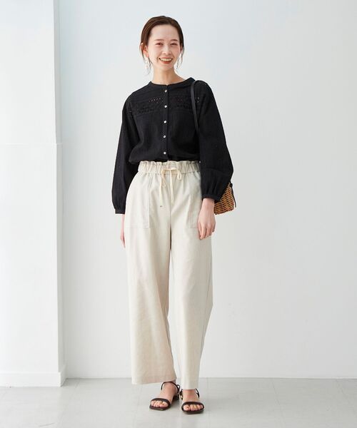 le.coeur blanc（ルクールブラン）の「カットワークレースブラウス（シャツ/ブラウス・レディース・オフホワイト/ブラック・38）」の6枚目の写真