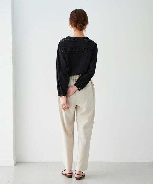 le.coeur blanc（ルクールブラン）の「カットワークレースブラウス（シャツ/ブラウス・レディース・オフホワイト/ブラック・38）」の8枚目の写真