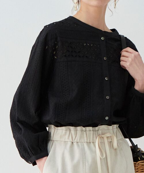 le.coeur blanc（ルクールブラン）の「カットワークレースブラウス（シャツ/ブラウス・レディース・オフホワイト/ブラック・38）」の10枚目の写真