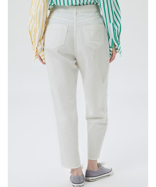 GAP（ギャップ）の「FREE&FLOW バレルデニム（デニムパンツ・レディース・ホワイト・23/24/25/26/27/28/30/29）」の7枚目の写真