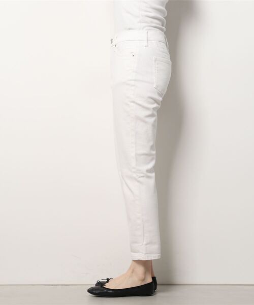 BANANA REPUBLIC FACTORY STORE(バナナリパブリック ファクトリーストア)の「BANANA REPUBLIC FACTORY STORE ガールフレンドジーンズ(デニムパンツ・レディース・ホワイト・24/25/26/27/28)」の3枚目の写真