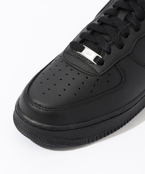 NIKE（ナイキ）の「NIKE AIR FORCE 1 '07 エアフォースワン スニーカー（スニーカー・メンズ・ブラック/ホワイト・11/9/8/10）」の8枚目の写真