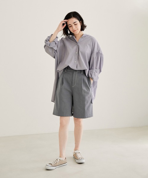 SALON adam et rope'（サロン アダム エ ロペ）の「【サステナブル】リサイクルデニムショートパンツ（デニムパンツ・レディース・グレー/オフホワイト・S/M）」の3枚目の写真