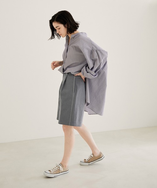 SALON adam et rope'（サロン アダム エ ロペ）の「【サステナブル】リサイクルデニムショートパンツ（デニムパンツ・レディース・グレー/オフホワイト・S/M）」の4枚目の写真