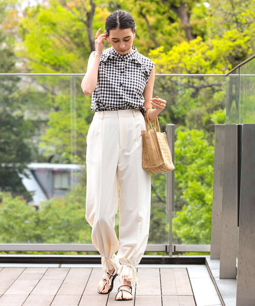 Ray BEAMS（レイビームス）の「Ray BEAMS / スソシボリ パンツ（その他パンツ・レディース・ホワイト系その他6/クリーム・0/1）」の7枚目の写真