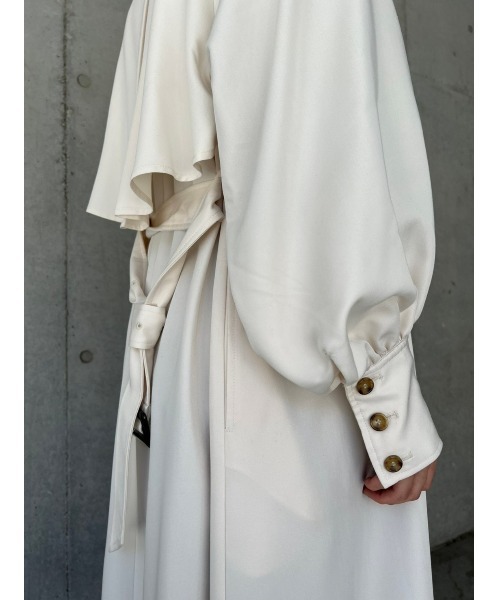 LILIDIA(リリディア)の「パフSLVトレンチコート(トレンチコート・レディース・アイボリー/ベージュ・MEDIUM/SMALL/LARGE)」の16枚目の写真