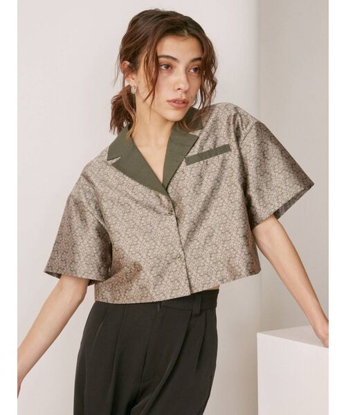 EVRIS（エヴリス）の「ジャガードショートレングスシャツ（シャツ/ブラウス・レディース・カーキ/ブラック・FREE）」の3枚目の写真