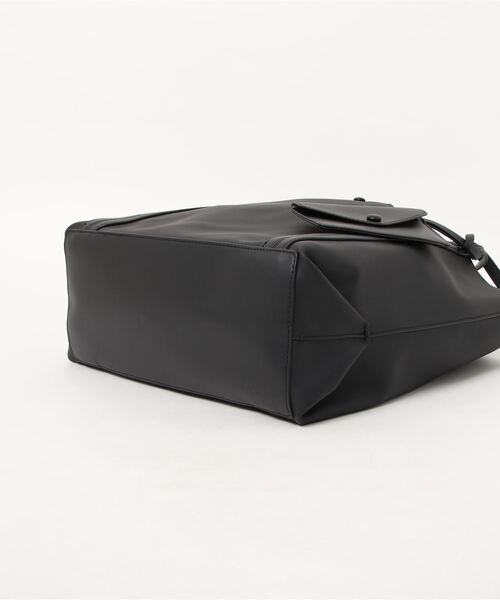 cache cache(カシュ カシュ)の「カシュカシュ cachecache / ソフトレザー2ハンドルビッグトートバッグ(トートバッグ・レディース・ブラック/ホワイト×ブラック/ベージュ/パイソン・FREE)」の7枚目の写真