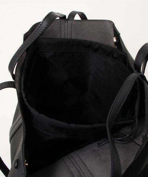 cache cache(カシュ カシュ)の「カシュカシュ cachecache / ソフトレザー2ハンドルビッグトートバッグ(トートバッグ・レディース・ブラック/ホワイト×ブラック/ベージュ/パイソン・FREE)」の6枚目の写真