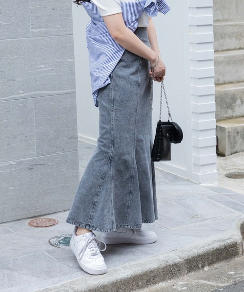 WEGO（ウィゴー）の「WEGO/【一部店舗限定】デニムマーメイドスカート（デニムスカート・レディース・スカイブルー/ブラック系その他・FREE）」の5枚目の写真