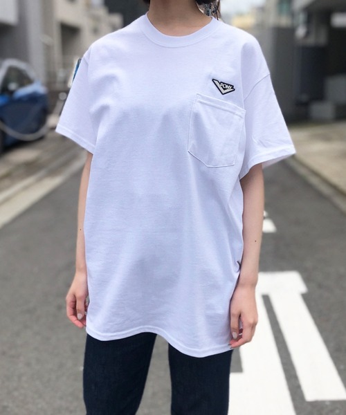 PONY(ポニー)の「【PONY】ポニー シェブロンワッペンロゴTシャツ P19TE13(Tシャツ/カットソー・レディース・ホワイト/チャコールグレー/ブラック・MEDIUM/LARGE)」の2枚目の写真