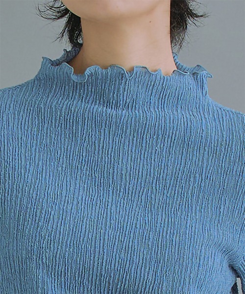 WHYTO.(ホワイト)の「「WHYTO. / ホワイト」Shirring mock neck tops(シャツ/ブラウス・レディース・ブラック/オフホワイト/ブルーグレー・38/36)」の10枚目の写真