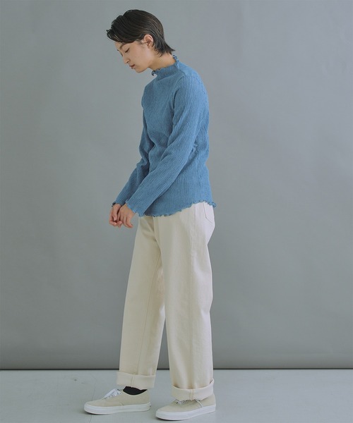WHYTO.(ホワイト)の「「WHYTO. / ホワイト」Shirring mock neck tops(シャツ/ブラウス・レディース・ブラック/オフホワイト/ブルーグレー・38/36)」の11枚目の写真
