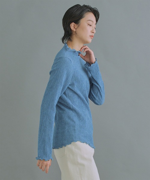 WHYTO.(ホワイト)の「「WHYTO. / ホワイト」Shirring mock neck tops(シャツ/ブラウス・レディース・ブラック/オフホワイト/ブルーグレー・38/36)」の12枚目の写真