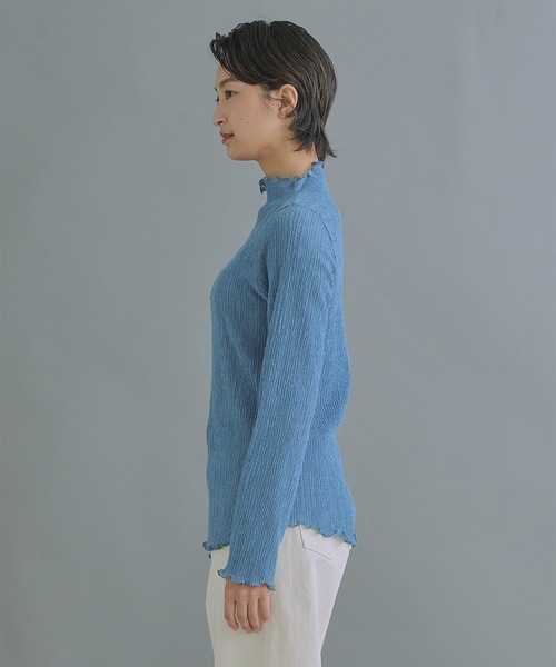 WHYTO.(ホワイト)の「「WHYTO. / ホワイト」Shirring mock neck tops(シャツ/ブラウス・レディース・ブラック/オフホワイト/ブルーグレー・38/36)」の17枚目の写真