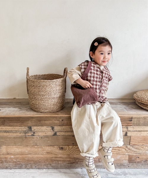 aimoha（アイモハ）の「aimoha-KIDS- 子供服飾りステッチテーパードパンツ（チノパンツ・キッズ・ベージュ/ブルー・90/100/110/120/80/130）」の21枚目の写真