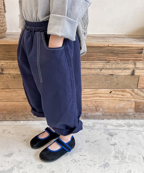 aimoha（アイモハ）の「aimoha-KIDS- 子供服飾りステッチテーパードパンツ（チノパンツ・キッズ・ベージュ/ブルー・90/100/110/120/80/130）」の5枚目の写真