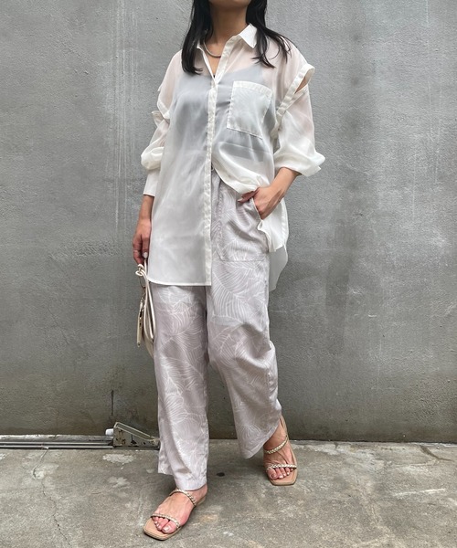 natural couture（ナチュラルクチュール）の「リゾートライクな柄が目を惹く ボタニカルリーフ柄パンツ（その他パンツ・レディース・ブラック/ミント/グレイッシュベージュ・FREE）」の10枚目の写真