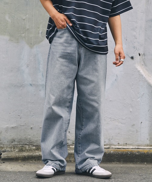 MONO-MART（モノマート）の「ハイウエストワイドストレート ヴィンテージウォッシュデニムパンツ（デニムパンツ・メンズ・ライトグレー/ライトブルー/オフホワイト/ブルー/ダークグレー/ブラック系/ブルー系/ブルー系2/ブルー系3/ライトグレー系/オリーブ系/ブラウン系/ブルー系4/サックスブルー系・S/M/L）」の10枚目の写真