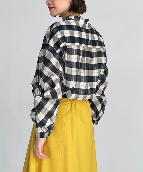 DIARIUM（ディアリウム）の「チェックツイストスリーブブラウス（シャツ/ブラウス・レディース・グリーン/アイボリー・M）」の4枚目の写真