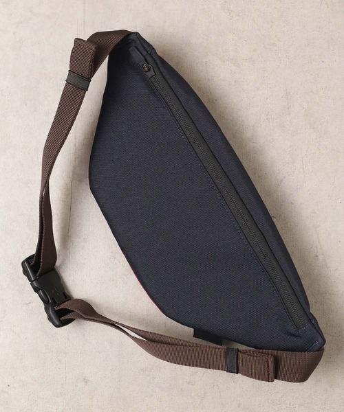 MAKAVELIC(マキャベリック)の「『MAKAVELIC』TRUCKS MONOCULAR WAIST BAG(ボディバッグ/ウエストポーチ・レディース・ブラック/ネイビー・FREE)」の4枚目の写真
