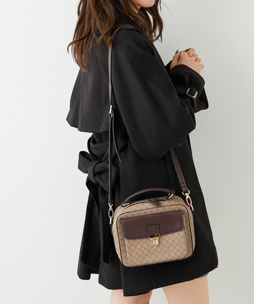 OLIVE des OLIVE（オリーブデオリーブ）の「ポケット付きスクエアーショルダー（ショルダーバッグ・レディース・ブラック/ベージュ/キャメル・FREE）」の14枚目の写真