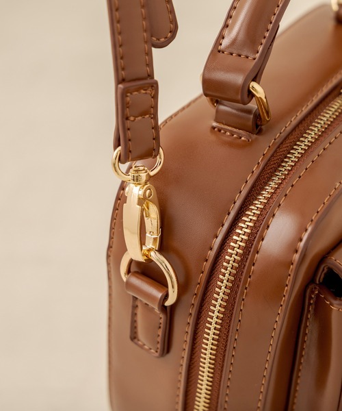 OLIVE des OLIVE（オリーブデオリーブ）の「ポケット付きスクエアーショルダー（ショルダーバッグ・レディース・ブラック/ベージュ/キャメル・FREE）」の7枚目の写真