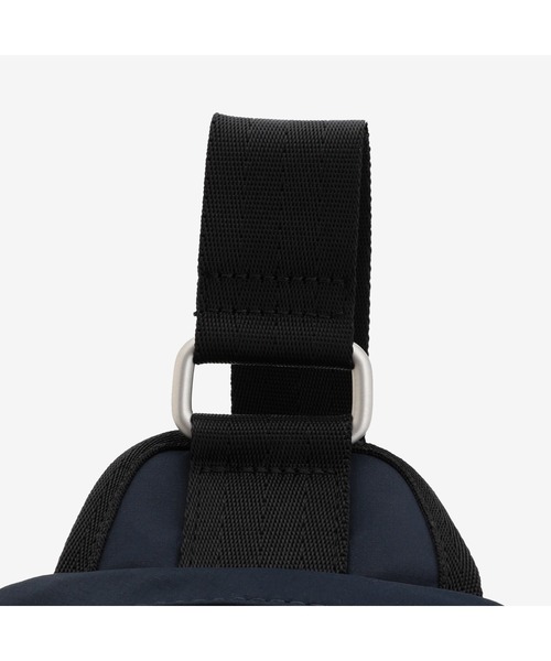 TOMMY HILFIGER（トミーヒルフィガー）の「ロゴボディバッグ