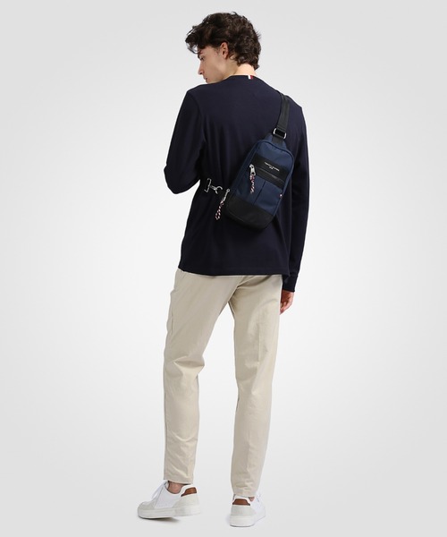 トミーヒルフィガー ボディバック ウエストポーチ レザー 黒 ロゴ ベルト TOMMY HILFIGER（トミーヒルフィガー）の「ロゴボディバッグ