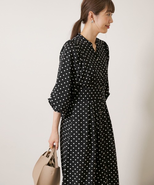 URBAN RESEARCH Sonny Label(アーバンリサーチサニーレーベル)の「『WEB/一部店舗限定』ウエストマークドットプリントスリーブワンピース(ワンピース・レディース・ブラック/ベージュ・FREE)」の10枚目の写真