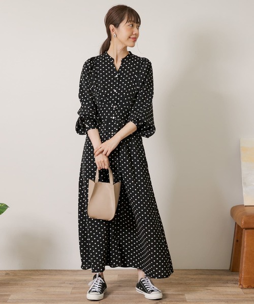 URBAN RESEARCH Sonny Label(アーバンリサーチサニーレーベル)の「『WEB/一部店舗限定』ウエストマークドットプリントスリーブワンピース(ワンピース・レディース・ブラック/ベージュ・FREE)」の17枚目の写真