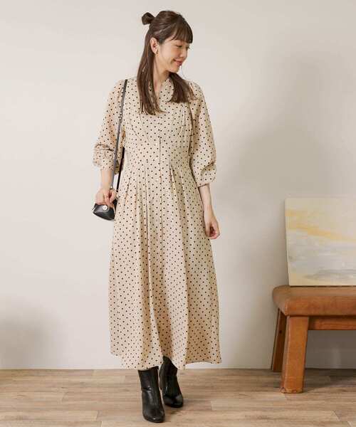 URBAN RESEARCH Sonny Label(アーバンリサーチサニーレーベル)の「『WEB/一部店舗限定』ウエストマークドットプリントスリーブワンピース(ワンピース・レディース・ブラック/ベージュ・FREE)」の18枚目の写真