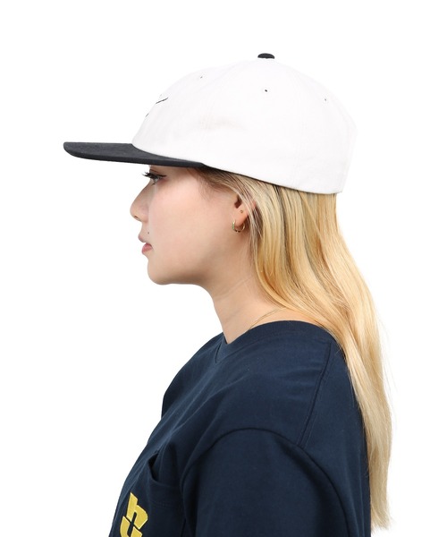 新品未使用　HUF FORMLESS SCRIPT 6  PANEL キャップ HUF（ハフ）の「FORMLESS SCRIPT 6 PANEL / HUF キャップ 帽子