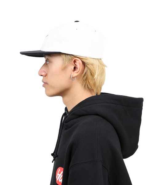 HUF（ハフ）の「FORMLESS SCRIPT 6 PANEL / HUF キャップ 帽子（キャップ・メンズ・ブラック/ナチュラル・O/S）」の8枚目の写真