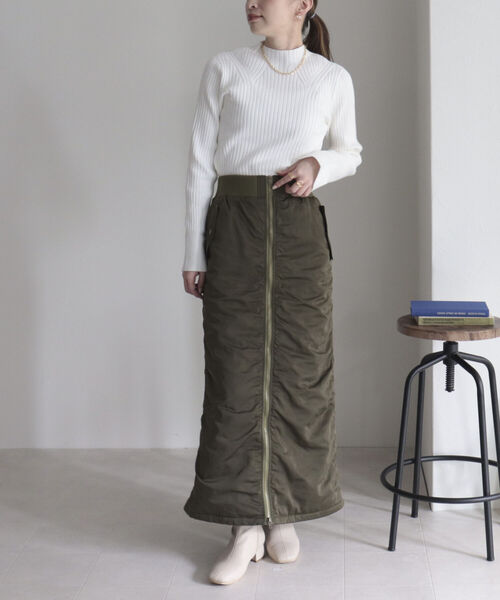 fredy emue(フレディエミュ)の「【新色追加!】ワイドリブハイネックプルオーバーニット(ニット/セーター・レディース・ライトグレー/ブラック/パープル/オフホワイト/オレンジ・38)」の17枚目の写真