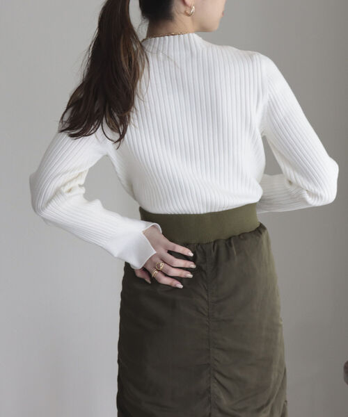 fredy emue(フレディエミュ)の「【新色追加!】ワイドリブハイネックプルオーバーニット(ニット/セーター・レディース・ライトグレー/ブラック/パープル/オフホワイト/オレンジ・38)」の21枚目の写真