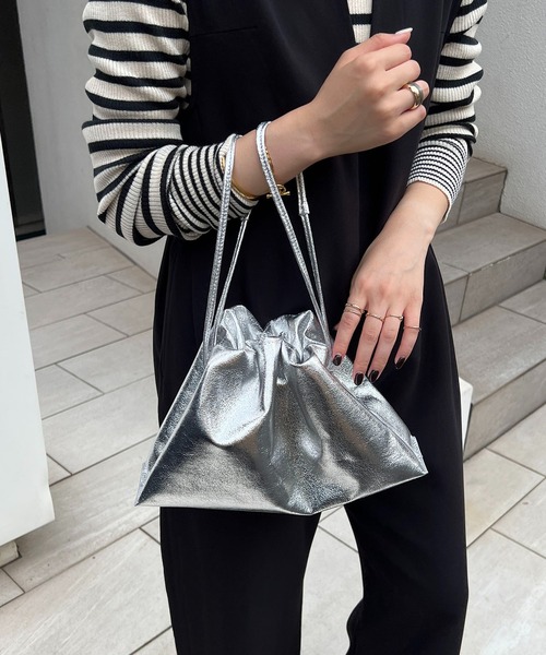 CAPRICIEUX LE'MAGE（カプリシューレマージュ）の「ドロストバッグ（ハンドバッグ・レディース・ベージュ/シルバー・FREE）」の2枚目の写真