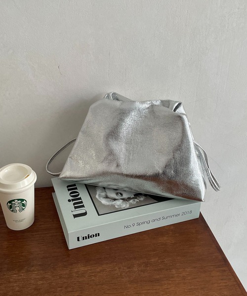 CAPRICIEUX LE'MAGE（カプリシューレマージュ）の「ドロストバッグ（ハンドバッグ・レディース・ベージュ/シルバー・FREE）」の3枚目の写真