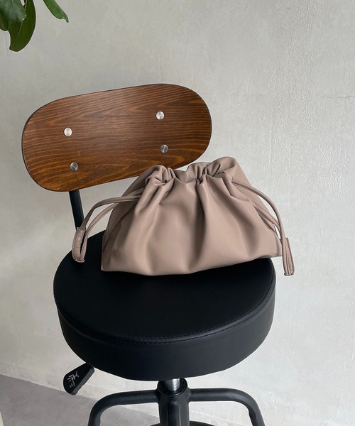 CAPRICIEUX LE'MAGE（カプリシューレマージュ）の「ドロストバッグ（ハンドバッグ・レディース・ベージュ/シルバー・FREE）」の6枚目の写真