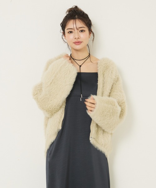 abahouse mavie（アバハウスマヴィ）の「【体型カバー/ロングセラー】ナイロンフェザーニットカーディガン（カーディガン/ボレロ・レディース・ブラウン/ホワイト/ブルー/アイボリー/ダークオレンジ/チャコールグレー/イエロー・フリー）」の9枚目の写真