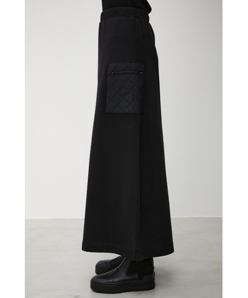 AZUL by moussy(アズールバイマウジー)の「QUILTED DETAIL LONG SKIRT/キルティングディテールロングスカート(スカート・レディース・ブラック/カーキ/アイボリー・MEDIUM/SMALL)」の17枚目の写真
