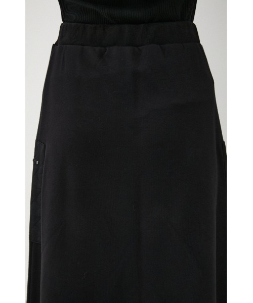AZUL by moussy(アズールバイマウジー)の「QUILTED DETAIL LONG SKIRT/キルティングディテールロングスカート(スカート・レディース・ブラック/カーキ/アイボリー・MEDIUM/SMALL)」の19枚目の写真